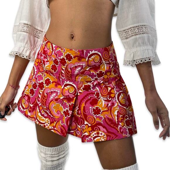 Made in Italy - Vintage 00s pink floral rom com mini pleated skirt (S) retro - Picture 2 of 9